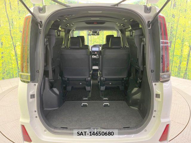 Toyota NOAH HYBRID 2021-06 7963008-10