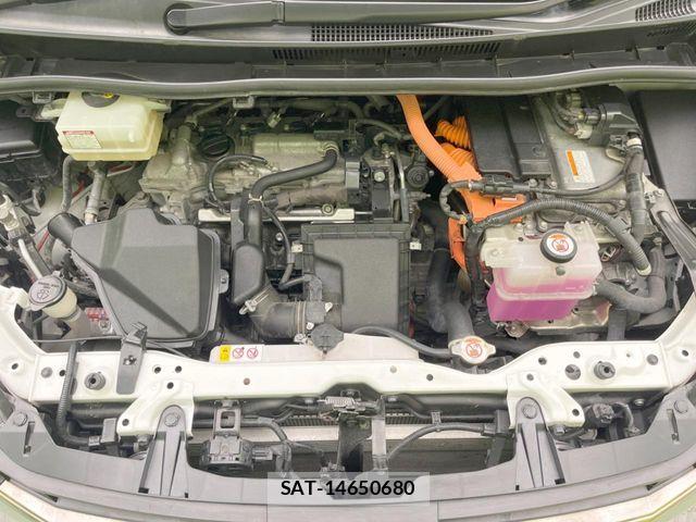 Toyota NOAH HYBRID 2021-06 7963008-18