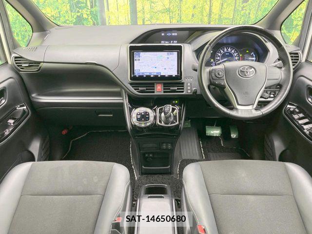 Toyota NOAH HYBRID 2021-06 7963008-1