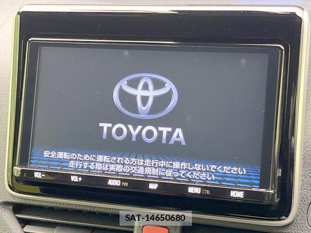 Toyota NOAH HYBRID 2021-06 7963008-3