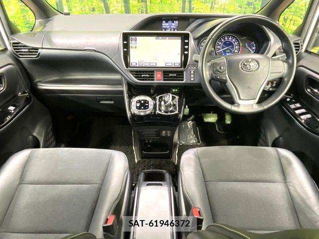 Toyota NOAH HYBRID 2018-03 7980356-1