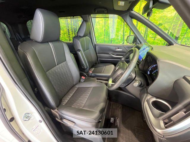 Toyota NOAH HYBRID 2022-03 7980353-7