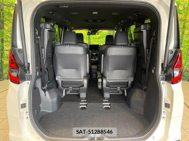 Toyota NOAH HYBRID 2022-04 7980352-10