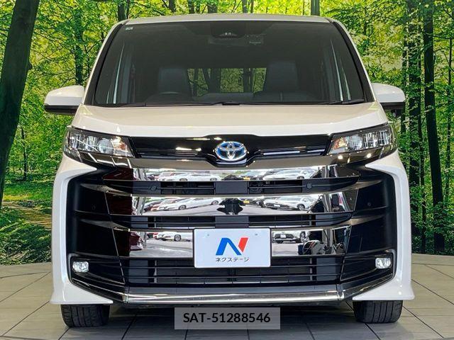 Toyota NOAH HYBRID 2022-04 7980352-14