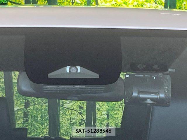 Toyota NOAH HYBRID 2022-04 7980352-4