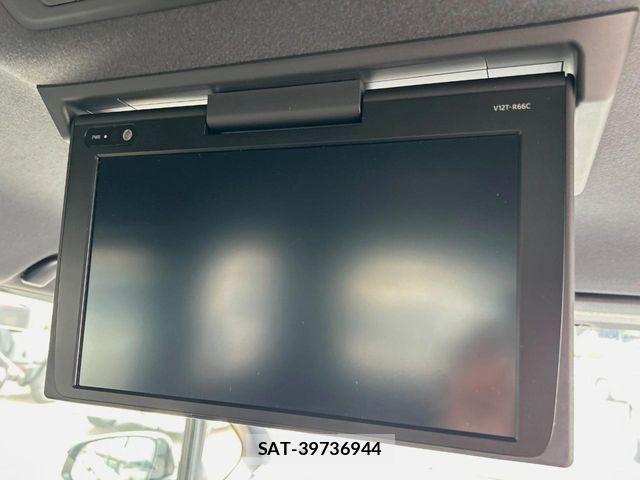 Toyota NOAH HYBRID 2017-12 7980359-3