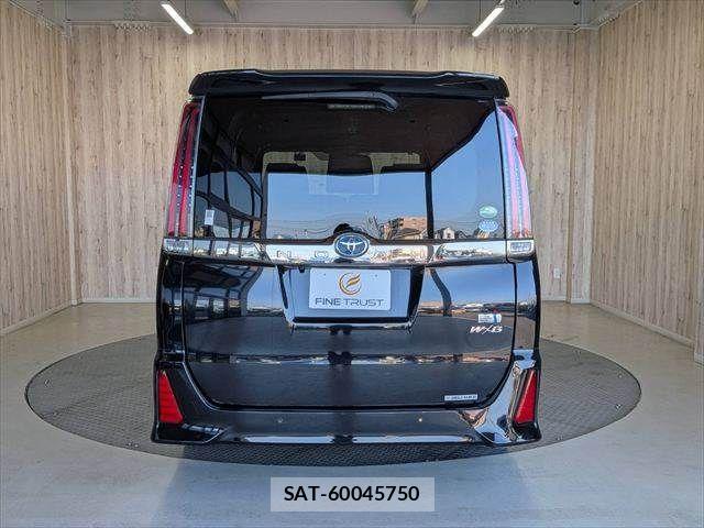 Toyota NOAH HYBRID 2019-11 7980357-19