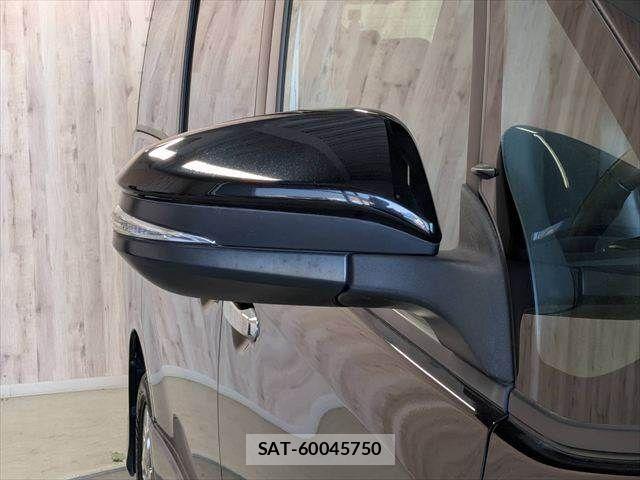 Toyota NOAH HYBRID 2019-11 7980357-28