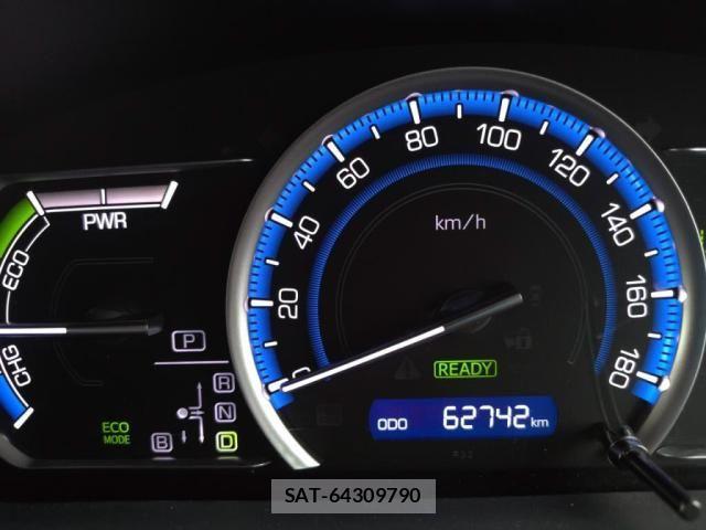 Toyota NOAH HYBRID 2016-03 7980358-28