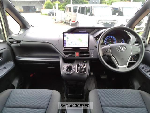 Toyota NOAH HYBRID 2016-03 7980358-2