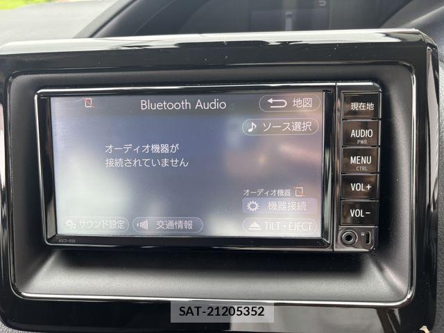 Toyota NOAH HYBRID 2018-04 7980361-20