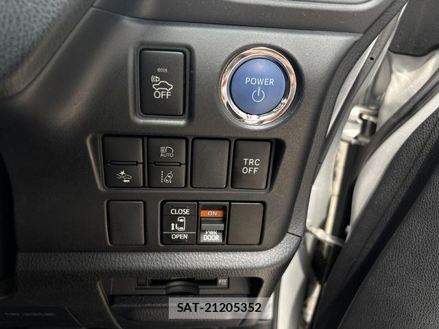 Toyota NOAH HYBRID 2018-04 7980361-26