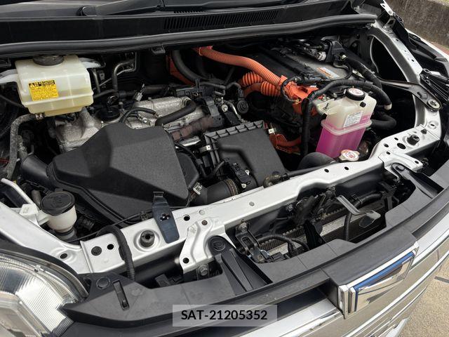 Toyota NOAH HYBRID 2018-04 7980361-28
