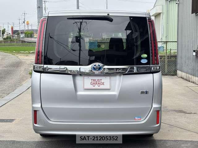 Toyota NOAH HYBRID 2018-04 7980361-7