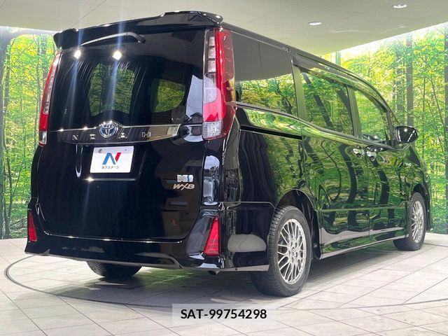 Toyota NOAH HYBRID 2016-12 7980362-16