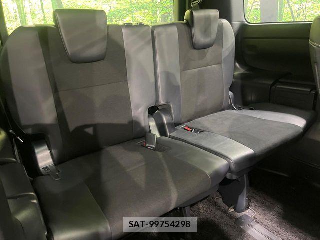 Toyota NOAH HYBRID 2016-12 7980362-8