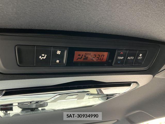 Toyota NOAH HYBRID 2018-06 7980360-19