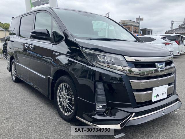 Toyota NOAH HYBRID 2018-06 7980360-26