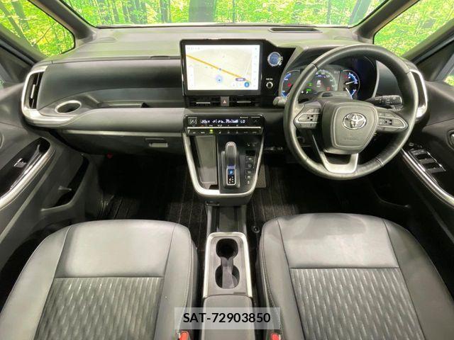 Toyota NOAH HYBRID 2022-12 8037268-1