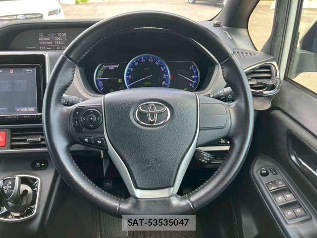 Toyota NOAH HYBRID 2015-12 8037275-9