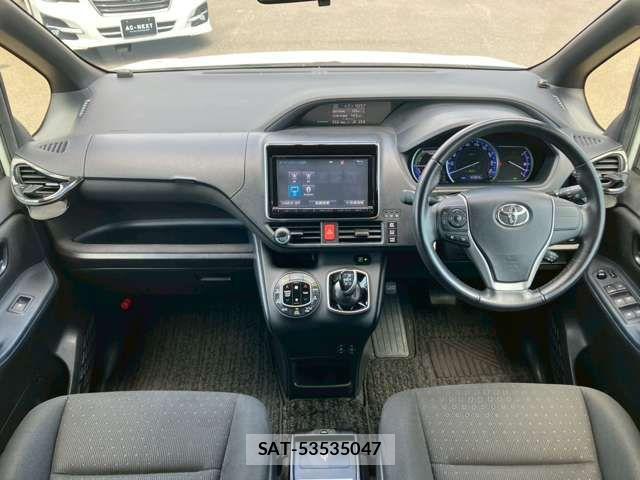 Toyota NOAH HYBRID 2015-12 8037275-10