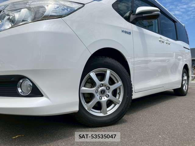 Toyota NOAH HYBRID 2015-12 8037275-12
