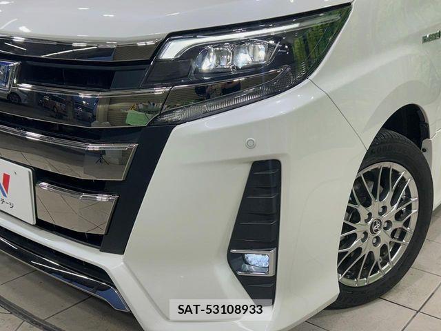 Toyota NOAH HYBRID 2017-12 8037273-12