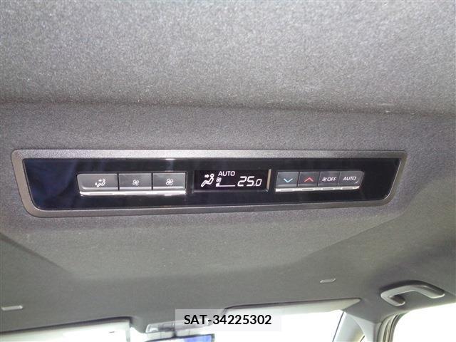 Toyota NOAH HYBRID 2023-08 8037271-14