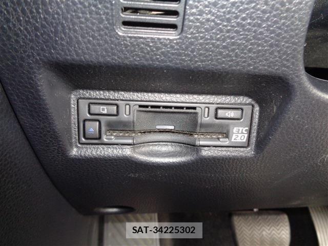 Toyota NOAH HYBRID 2023-08 8037271-28