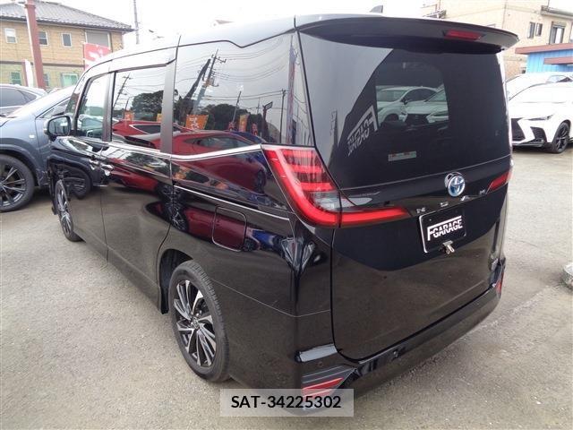 Toyota NOAH HYBRID 2023-08 8037271-5