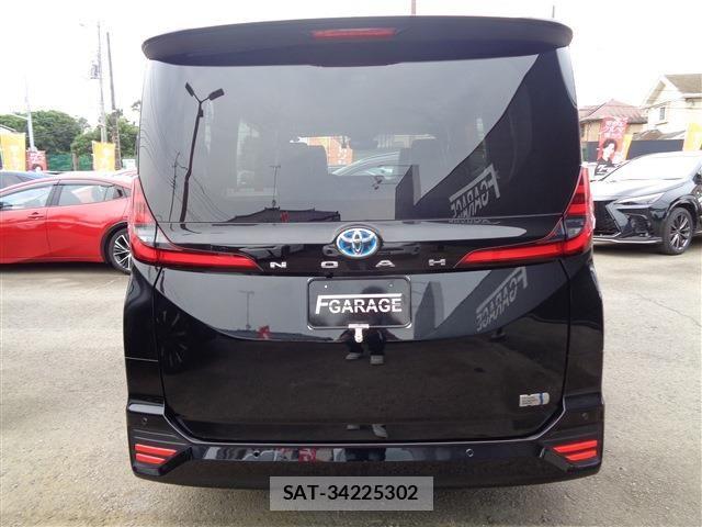 Toyota NOAH HYBRID 2023-08 8037271-6