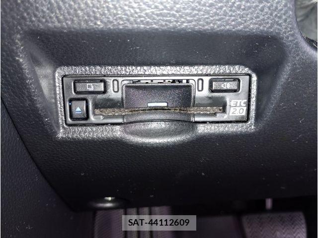 Toyota NOAH HYBRID 2023-07 8037274-15