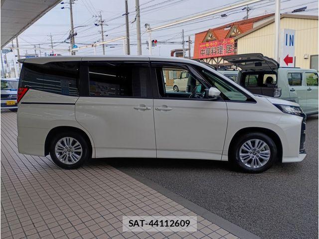 Toyota NOAH HYBRID 2023-07 8037274-3