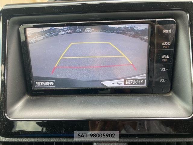 Toyota NOAH HYBRID 2014-09 8037282-25