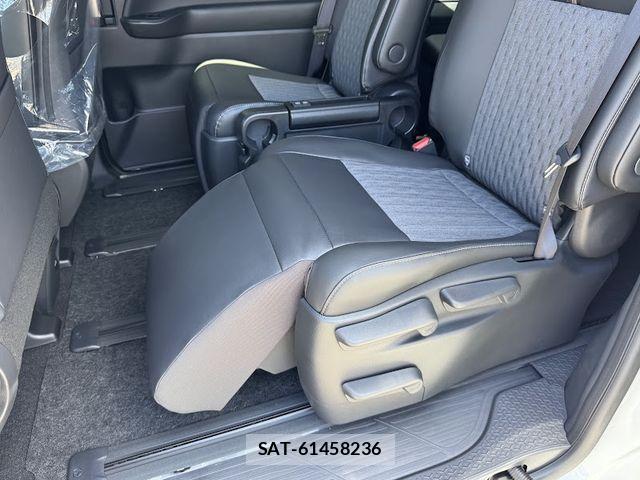 Toyota NOAH HYBRID 2026-06 8037263-28