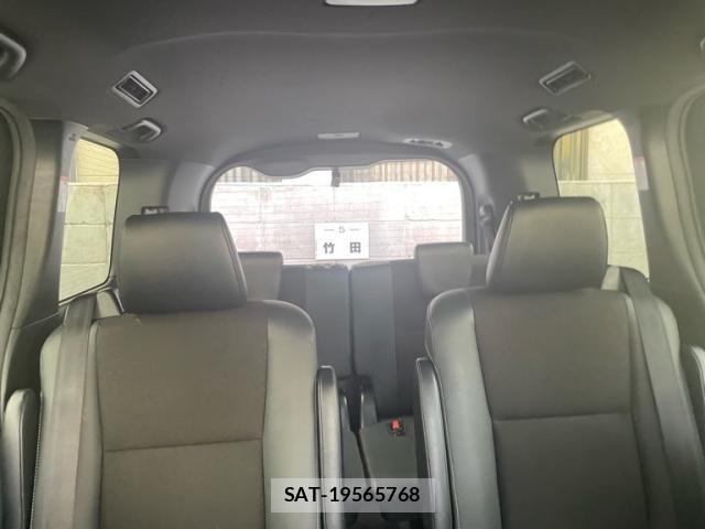 Toyota NOAH HYBRID 2021-04 8037272-20