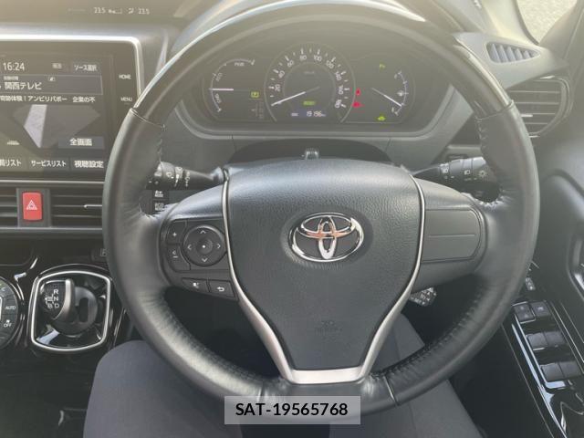 Toyota NOAH HYBRID 2021-04 8037272-7