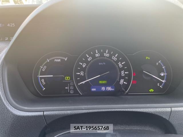 Toyota NOAH HYBRID 2021-04 8037272-8