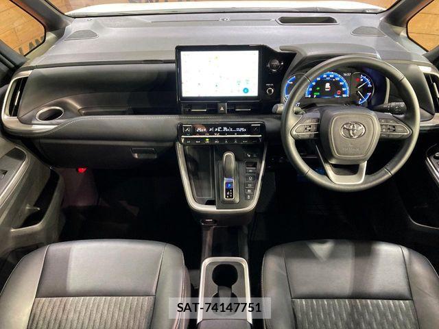Toyota NOAH HYBRID 2023-09 8074934-1