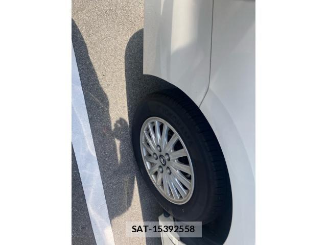 Toyota NOAH HYBRID 2016-02 8074947-12