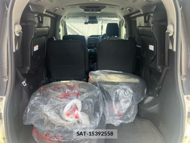 Toyota NOAH HYBRID 2016-02 8074947-14