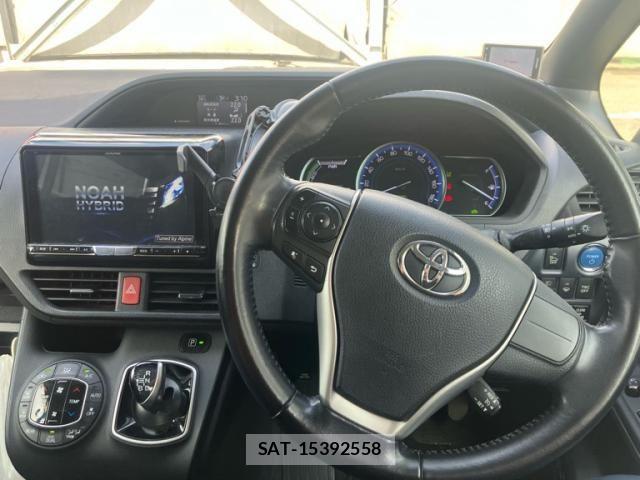 Toyota NOAH HYBRID 2016-02 8074947-15