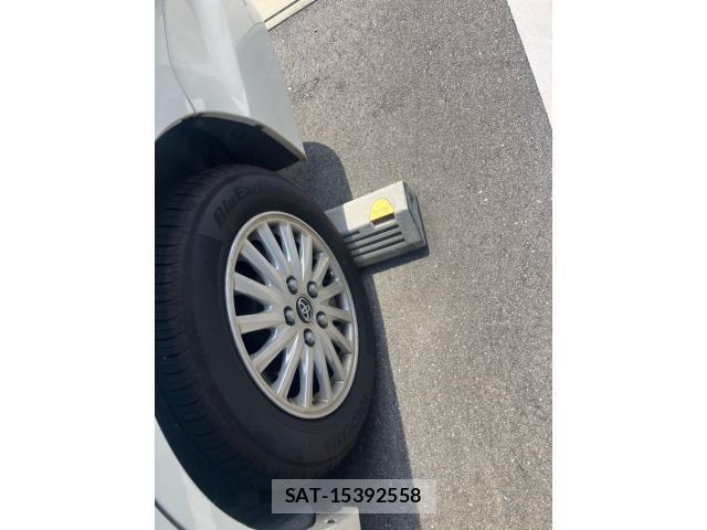 Toyota NOAH HYBRID 2016-02 8074947-8