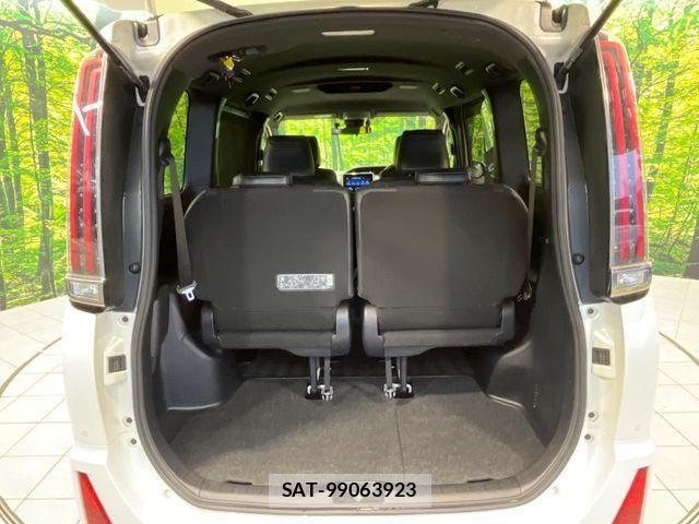 Toyota NOAH HYBRID 2020-06 8074942-10