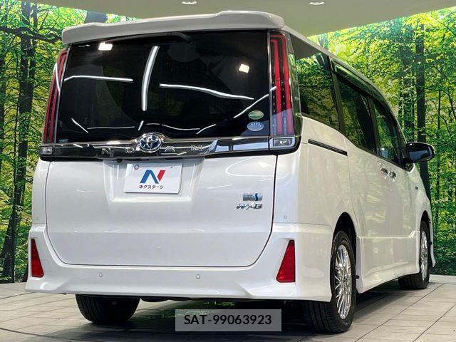 Toyota NOAH HYBRID 2020-06 8074942-17