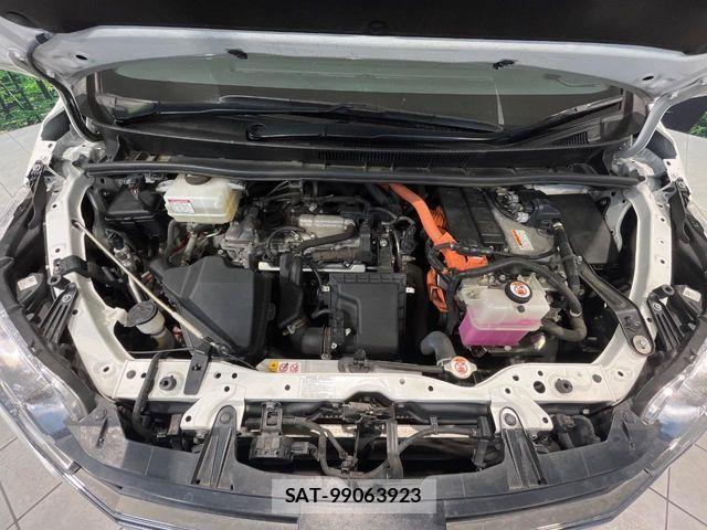 Toyota NOAH HYBRID 2020-06 8074942-18