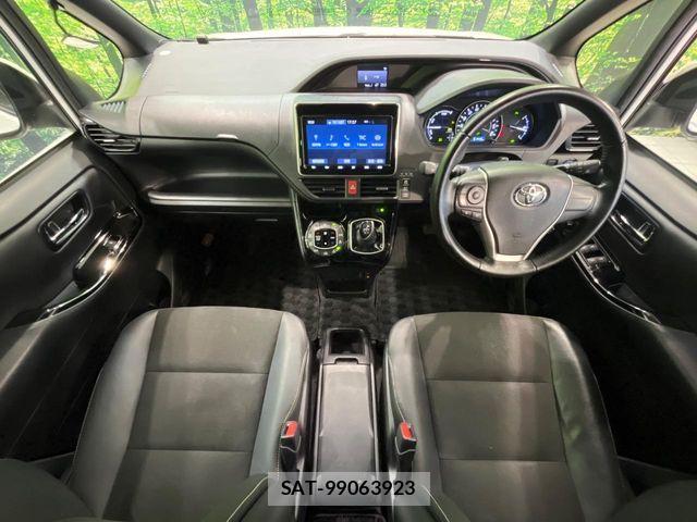 Toyota NOAH HYBRID 2020-06 8074942-1