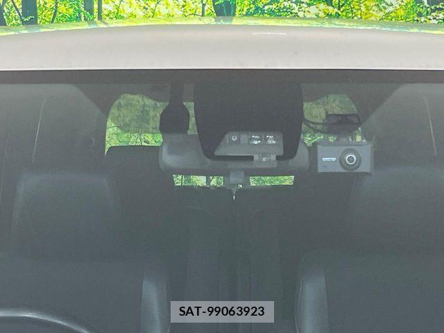 Toyota NOAH HYBRID 2020-06 8074942-4