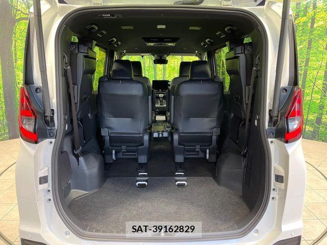 Toyota NOAH HYBRID 2023-08 8074935-10