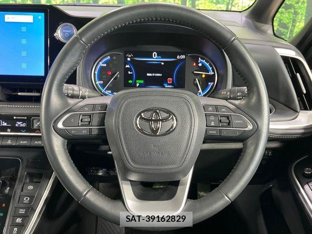 Toyota NOAH HYBRID 2023-08 8074935-11